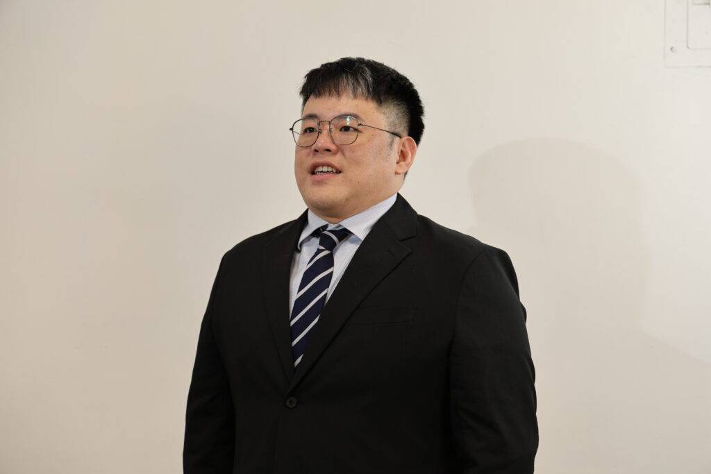 林勤益管理部經理肖像 — 代示意照